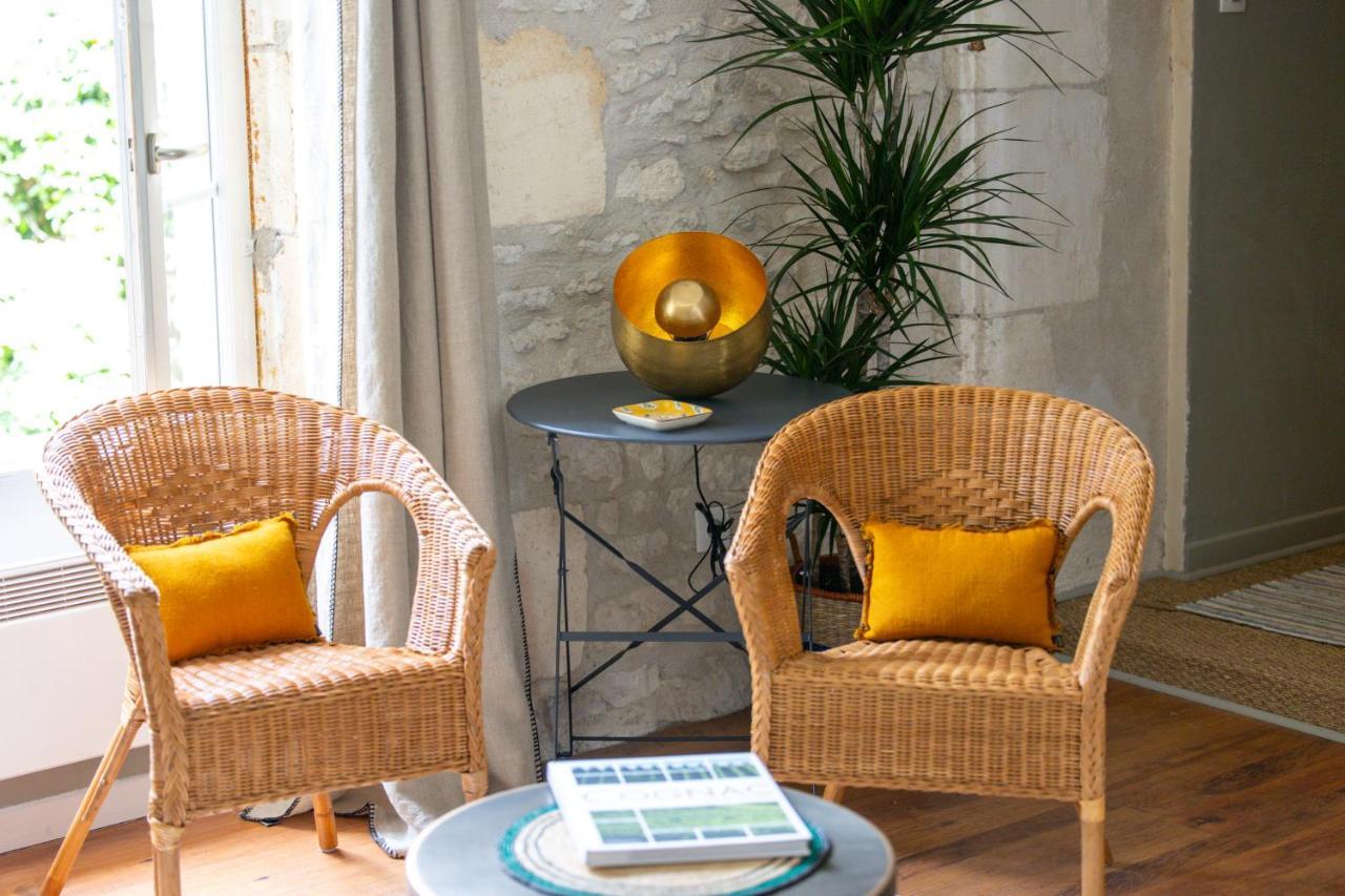Tour Du Palais #Terrasse #Vue Apartment Cognac Exterior foto